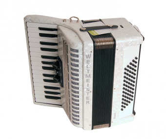 Rubin-II-60/30-WH Rubin Аккордеон 30/60/II/3, белый, с ремнями и чехлом, Weltmeister от магазина Соло в Иркутске